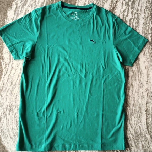 Tommy  Bahama Men's Short Sleeve T-shirt New Size Medium - Picture 2 of 2